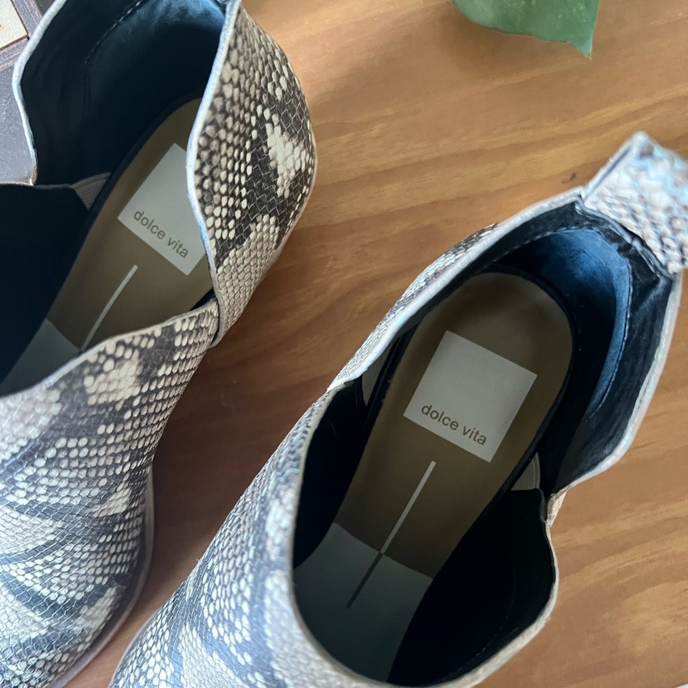 Dolce Vita Snake Print Booties Size 8 - Picture 3 of 10